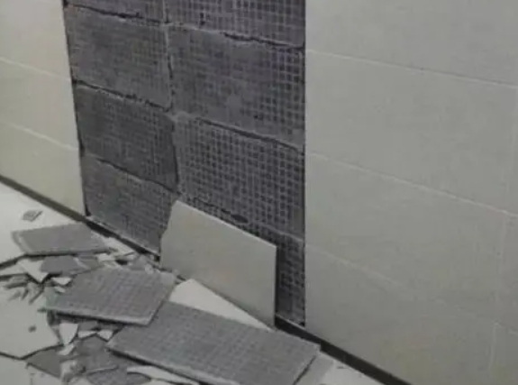 丹江口瓷砖空鼓维修公司分享下丹江口墙砖松动维修的知识